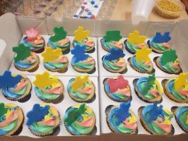 Cupcakes with puzzle pieces on top